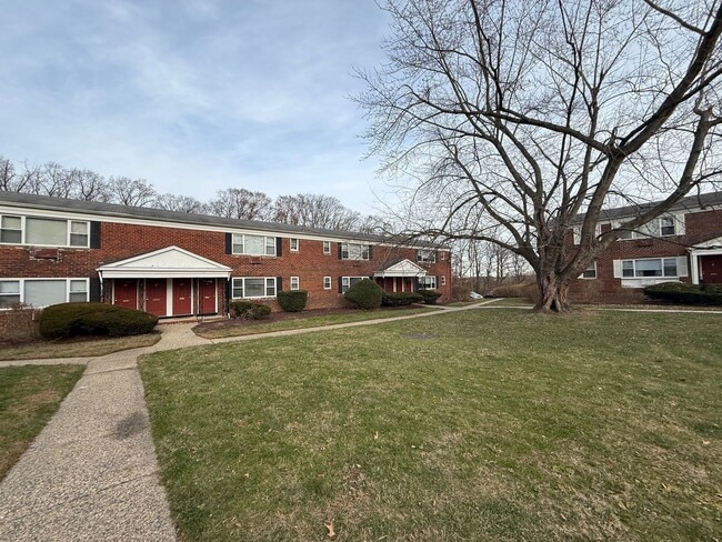 Building Photo - Two Rivers at Matawan