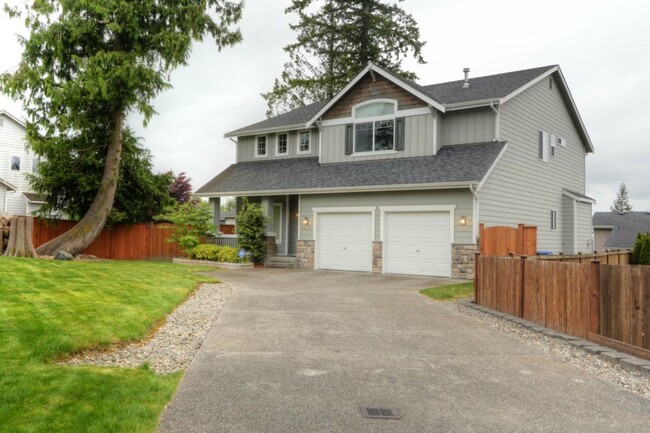 Foto del edificio - 4 Bed 2 Bath 2 Car Garage SFR in Marysville