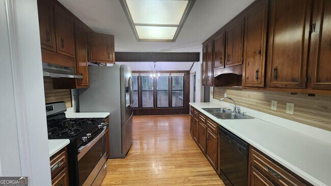 Foto del edificio - 6694 Live Oak Ln