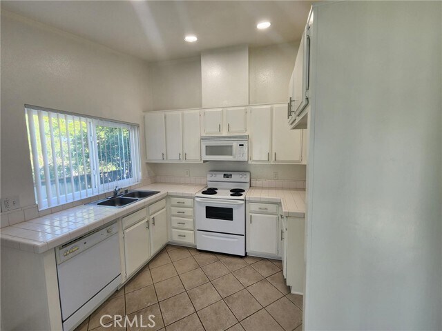 Foto del edificio - 23 Indian Hill Ln