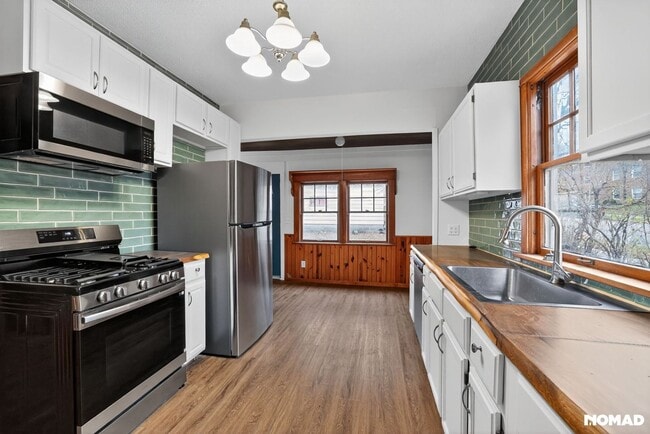 Building Photo - 329 S 2nd St