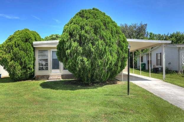 Building Photo - 716 Lark Dr