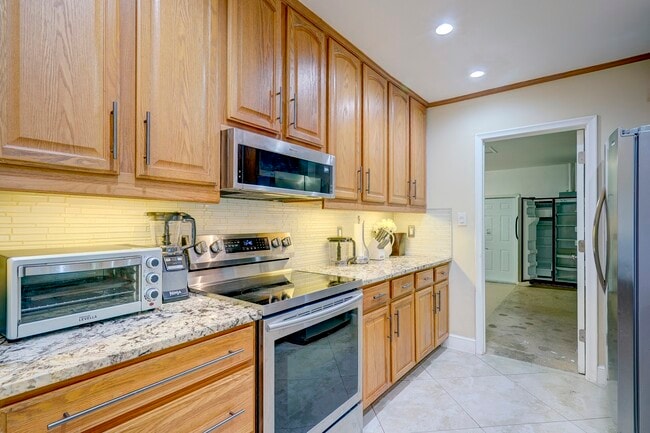 Building Photo - 1386 Fulmar Dr