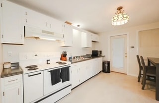 Building Photo - 21 Orchard Ter