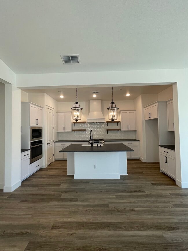 Building Photo - 2053 Carmel Rnch Cir