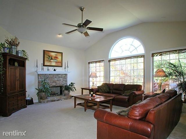 Building Photo - 1731 Berkshire Eve Dr