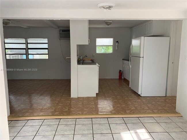 Foto del edificio - 740 Largo Rd