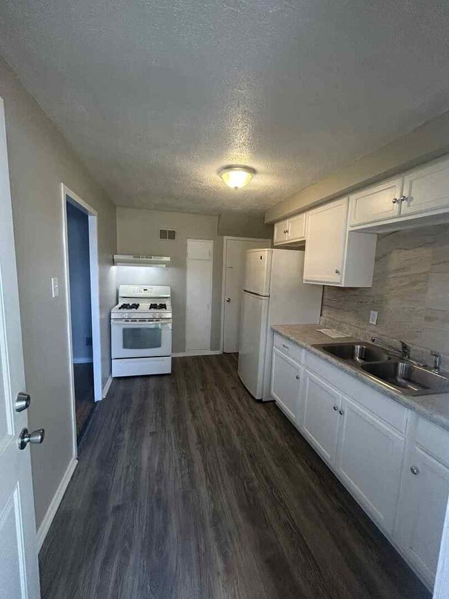 Foto del edificio - 3618 Western Ave