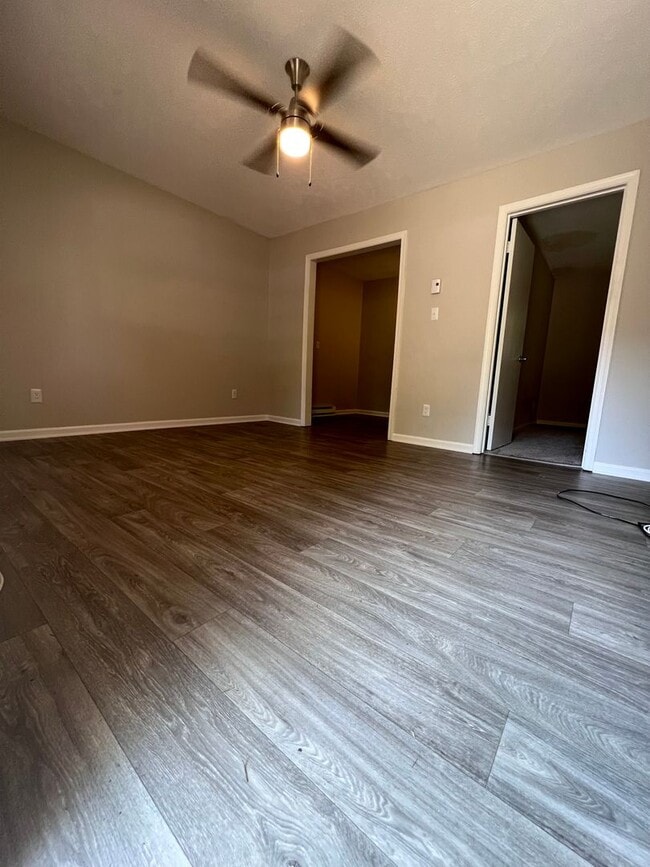 Interior Photo - Claremont Hills