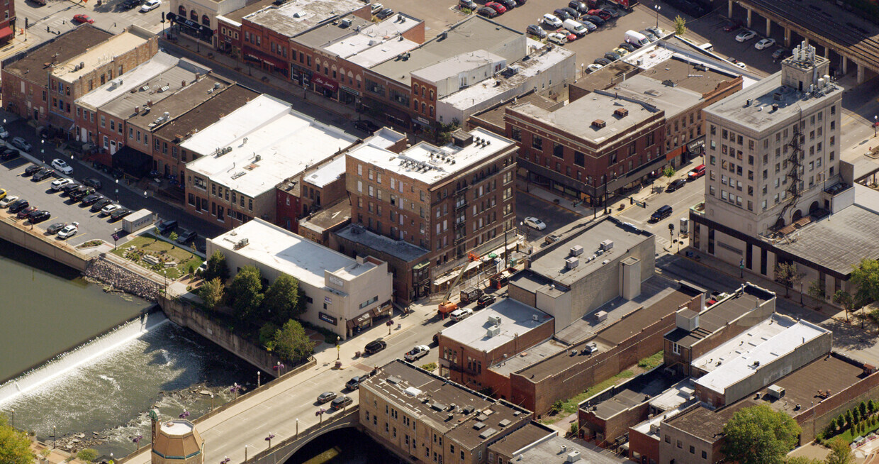 Aerial Photo - Lofts on Broadway