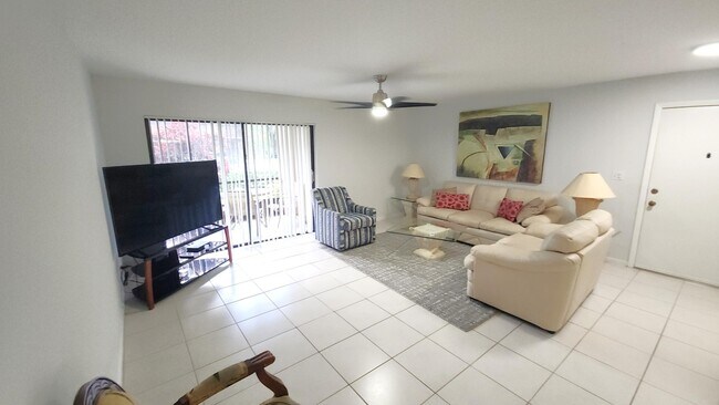 Foto del edificio - 171 Deer Creek Blvd