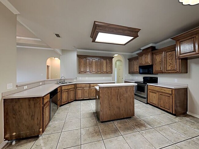 Foto del edificio - *1 Month Free Rent w/ 18month lease. Good ...