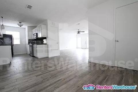 Building Photo - 6900 Trendal Ln