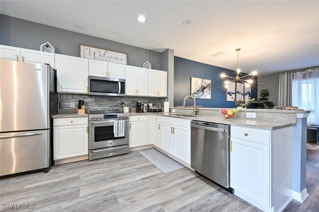 Foto del edificio - 981 Hampton Cir