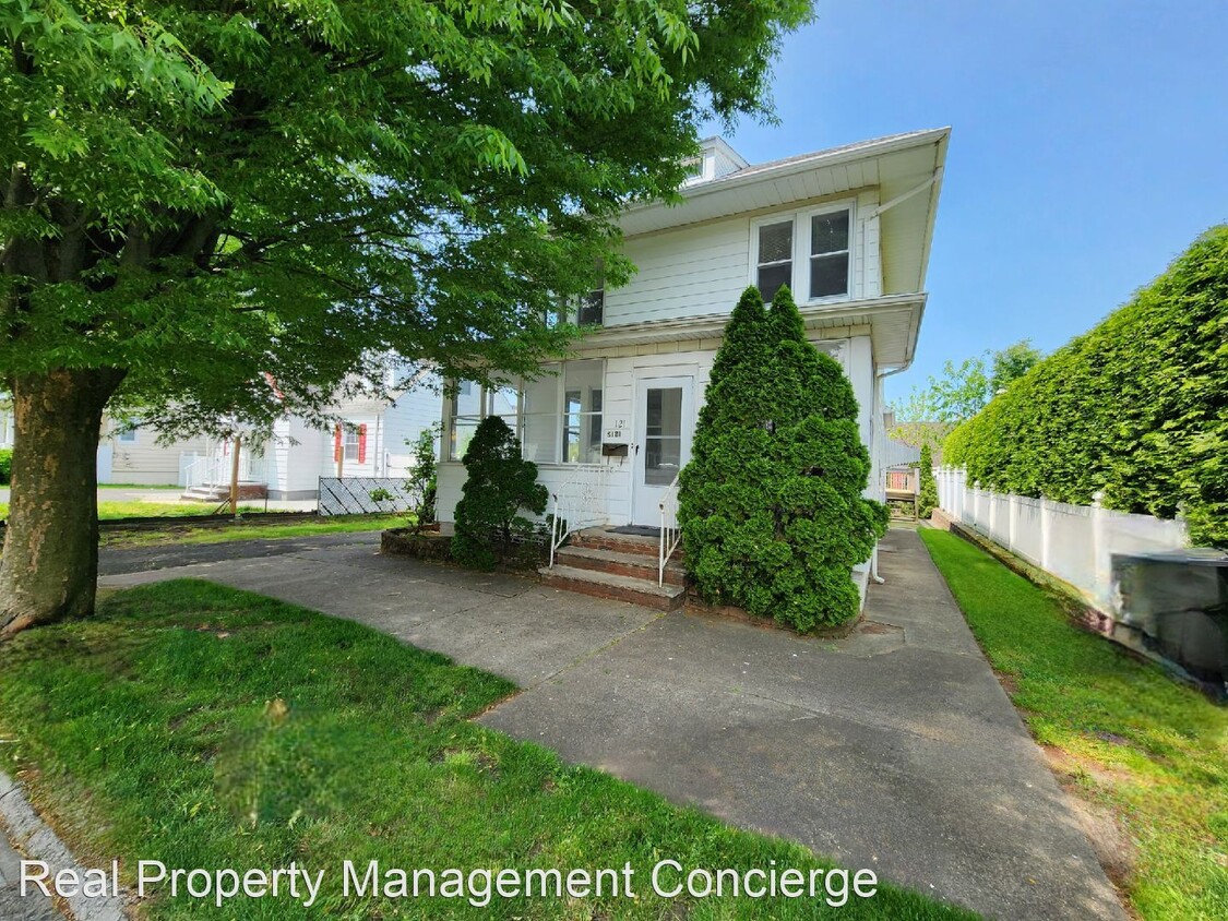 Primary Photo - 3 br, 1.5 bath House - 121 S. Farview Avenue