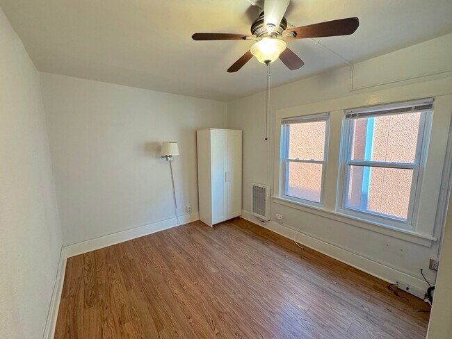 Foto del edificio - 40 Brooks Ave