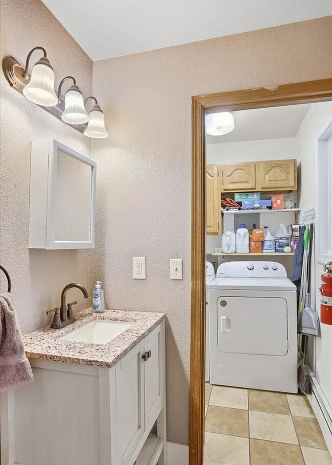 Building Photo - 21312 Settlers Dr