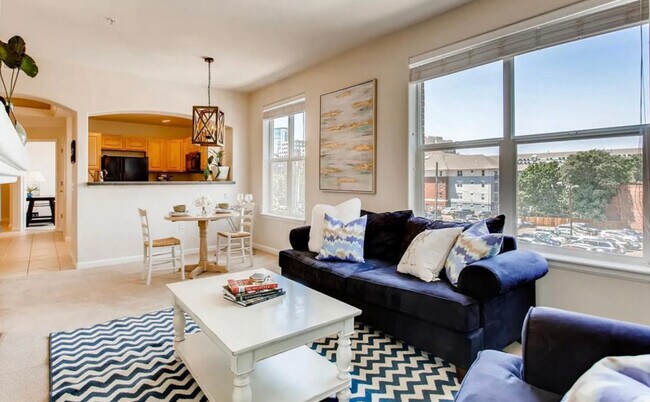 Foto del edificio - 1767 N Pearl St