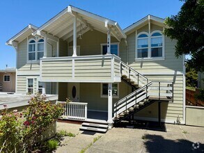 Building Photo - 142 Buchanan Dr
