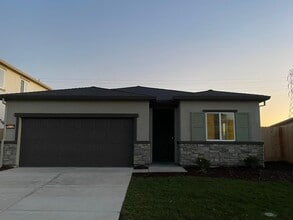 Building Photo - 4250 Lasalle Dr