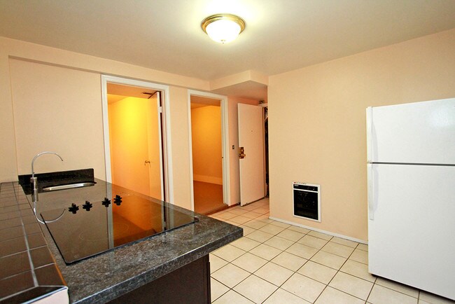 Foto del edificio - 886 44th Ave