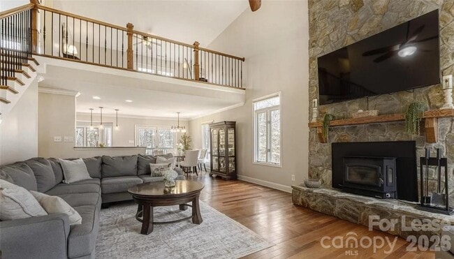 Building Photo - 120 Tall Oak Dr