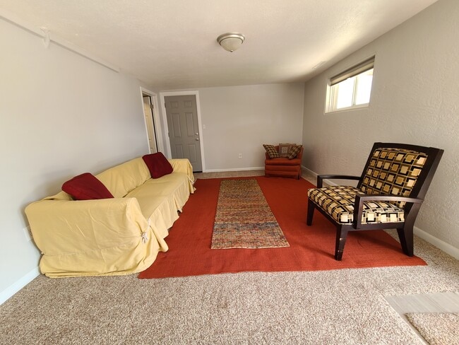The Great Sun Room - 3812 Manchester St