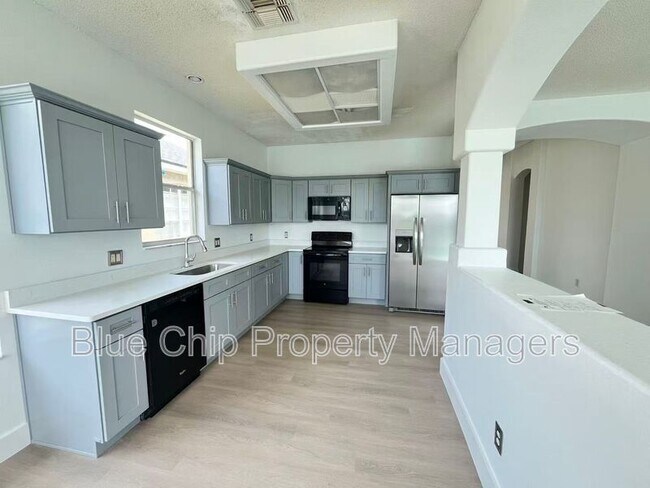 Foto del edificio - 1923 Bridgeview Cir