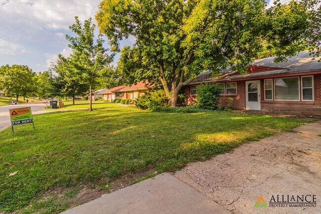 Foto del edificio - 1525 Hartford Rd