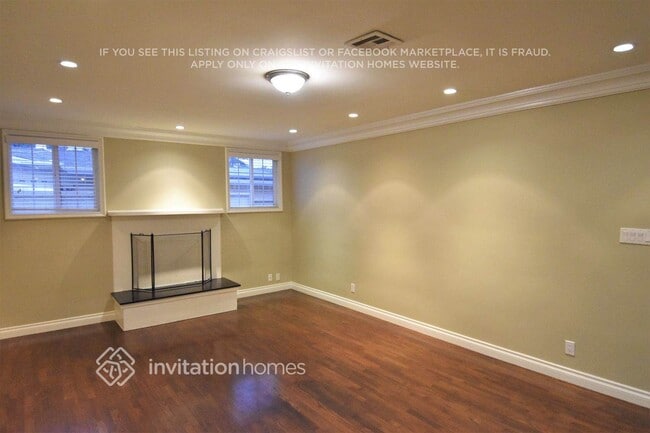 Building Photo - 7800 Radford Ave