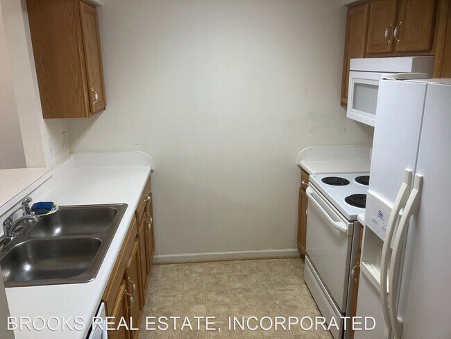 Building Photo - 2 br, 2.5 bath House - 705 Settlement Drive