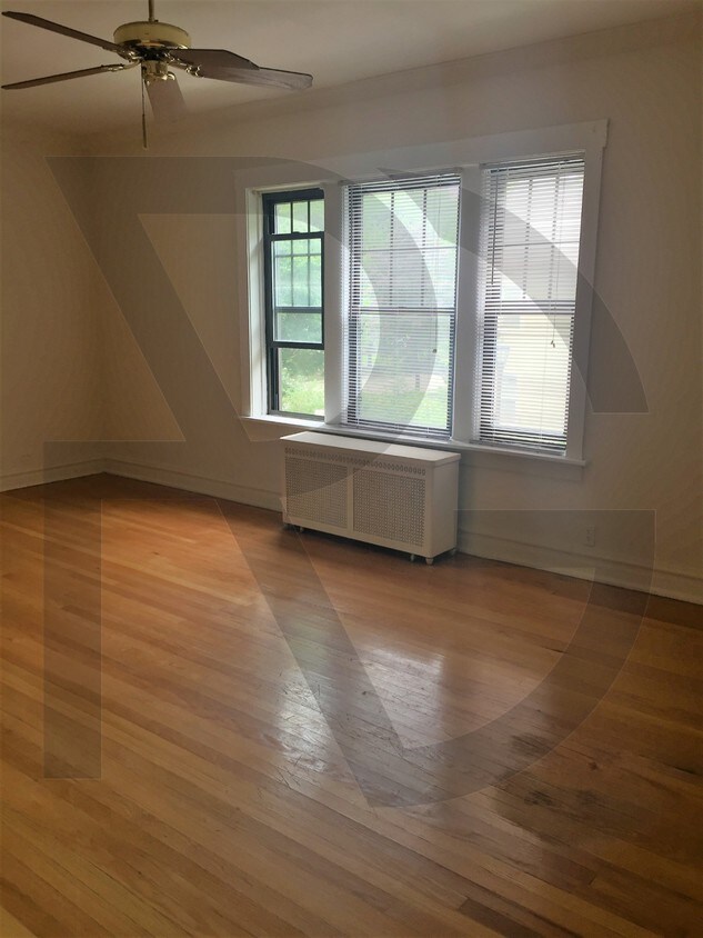 Foto principal - 916 Crain St