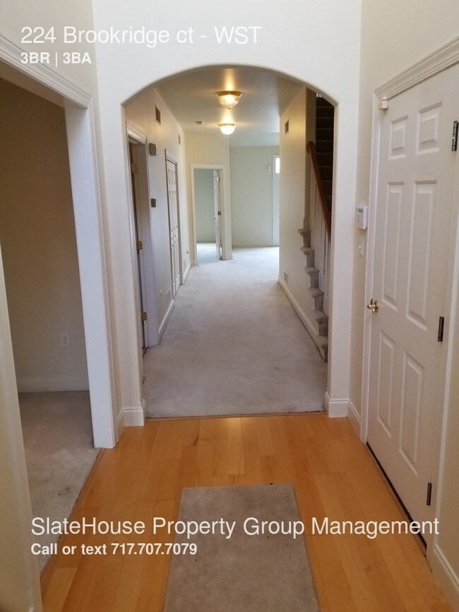Foto del edificio - 224 Brookridge Ct