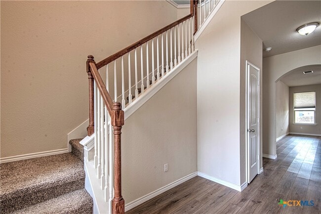 Building Photo - 6107 Lavaca Dr