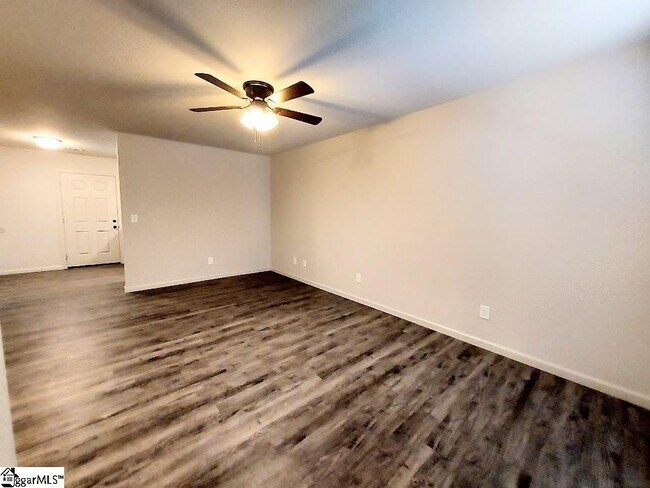 Building Photo - 129 Beardsley Rd