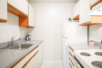 Interior Photo - Hillcrest / Park Place