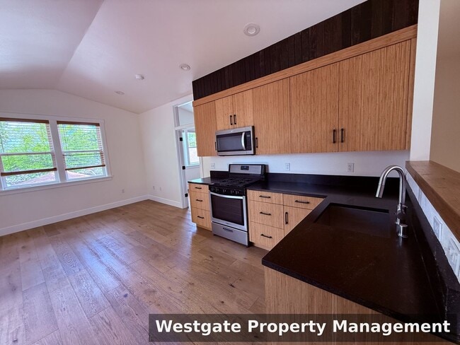 Foto del edificio - 220 Payran St