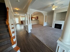 Building Photo - 205 Molly Ct