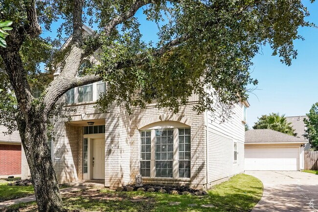 Foto del edificio - 17902 Scenic Oaks Dr