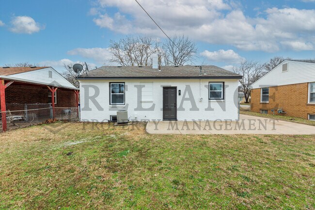 Foto del edificio - 2506 N Somerset Ave