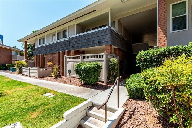 Foto del edificio - 650 Oakmont Ave