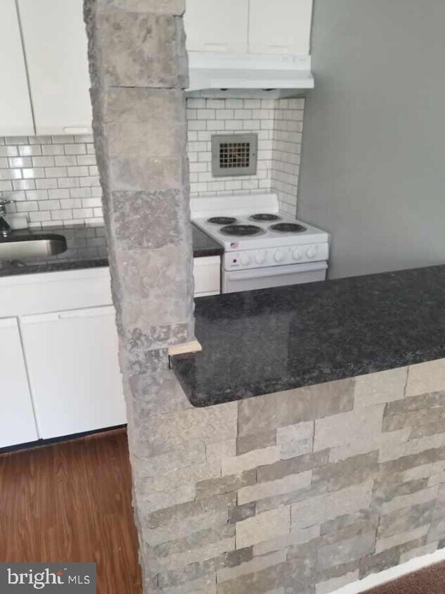 Foto principal - 2834 Atlantic Ave