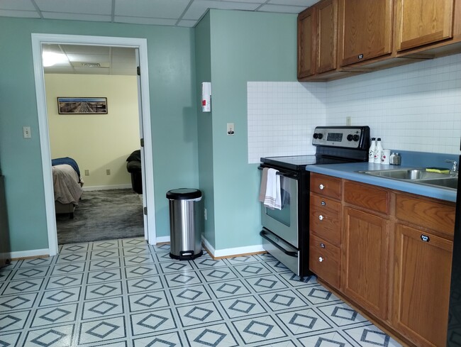 Foto del edificio - 7582 Plank Rd