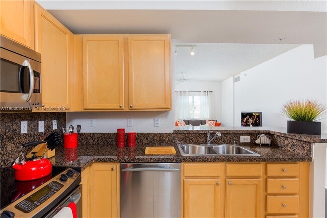 Foto del edificio - 6001 SW 70th St