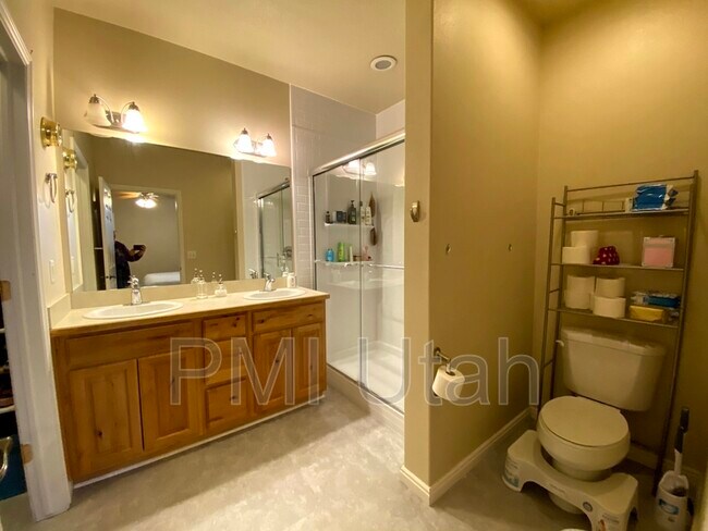 Foto del edificio - 1028 Canyon Vista Rd