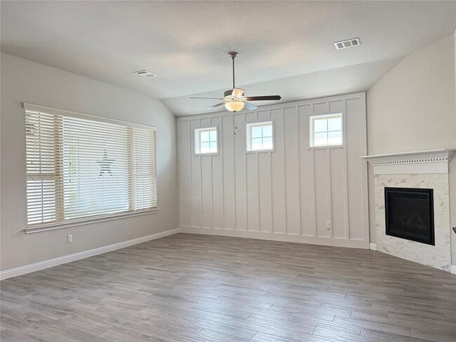 Foto del edificio - 712 Germander Rd