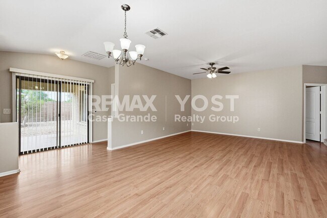 Foto del edificio - 1377 Prickly Pear St