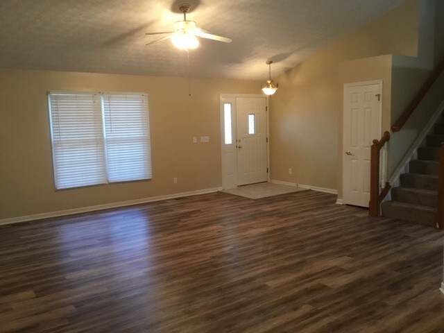 Building Photo - 1510 S Hunters Drive