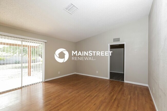 Foto del edificio - 3 Bedroom Pet-Friendly Home in Phoenix, AZ with Main Street Renewal