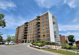 Building Photo - The Frontenac